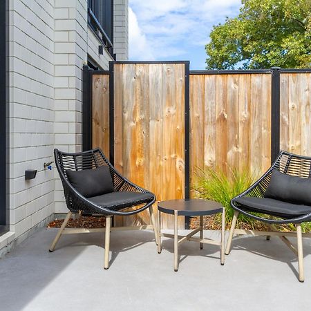 Escape At The Park: 1 Bed 1 Bath W/Carpark Daire Christchurch Dış mekan fotoğraf